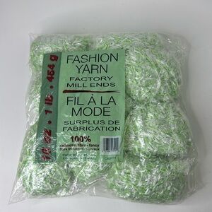 Fashion Yarn Green & White 1 lb - 9 skiens